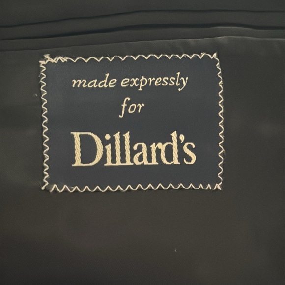 Daniel Cremieux Collection dark blue pin stripe two button front blazer Sz 42L - Picture 6 of 11